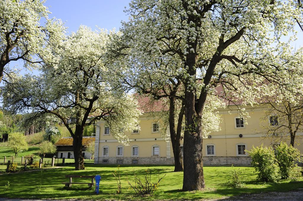 24/7 Zimmer Asten Hotel Exterior photo